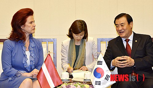 아볼 이미지