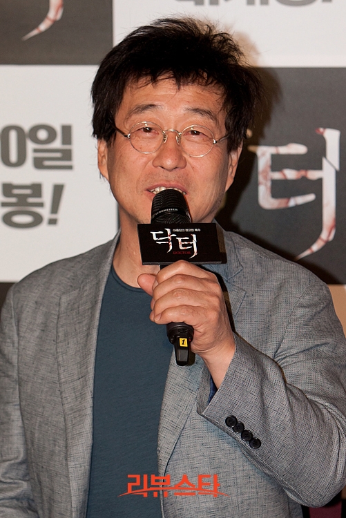 작품 함께한 감독과 스태프들 뒤통수 제대로 쳐주는 주연 배우 | 인스티즈