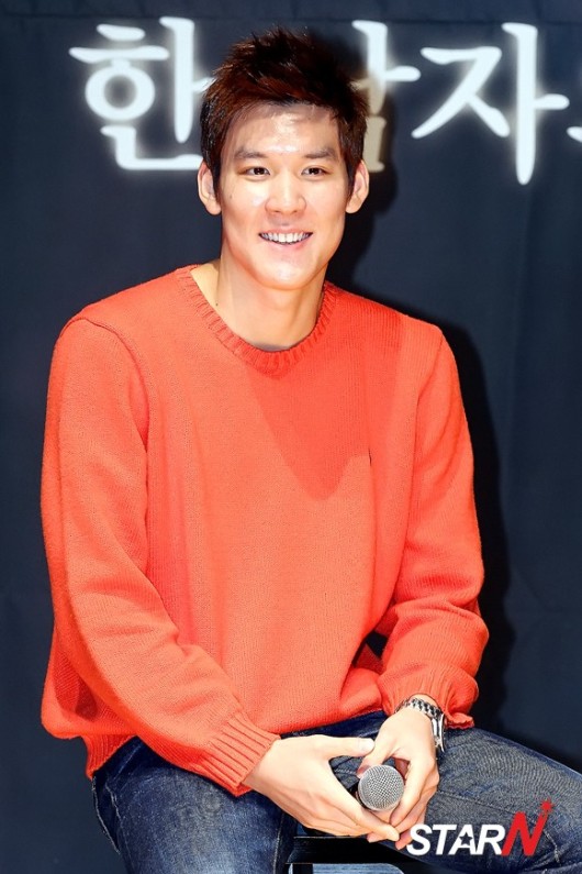 유캔엔터테인먼트 이미지