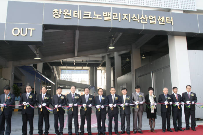 제이와이씨 이미지