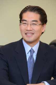 알바레즈앤마살 이미지