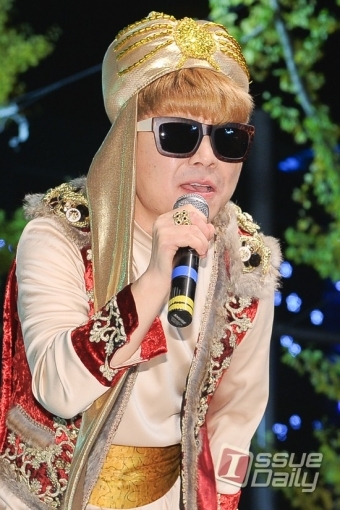 니어블루(Near Blue) 이미지