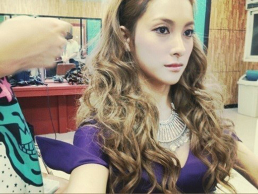 금발헤어샵 이미지