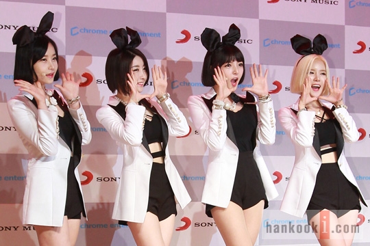 단발머리 이미지
