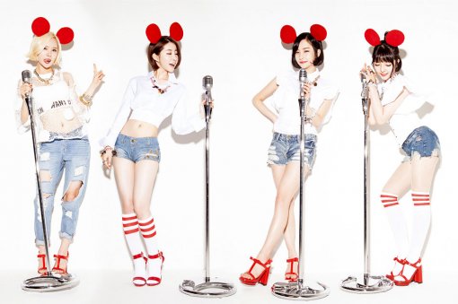 단발머리 이미지
