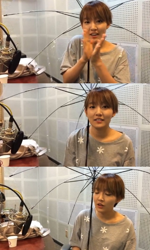 우산속라이브 이미지
