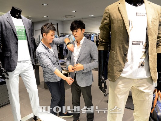디케이엔와이남성롯데 이미지