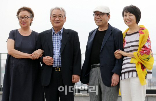 취하는 연못 이미지