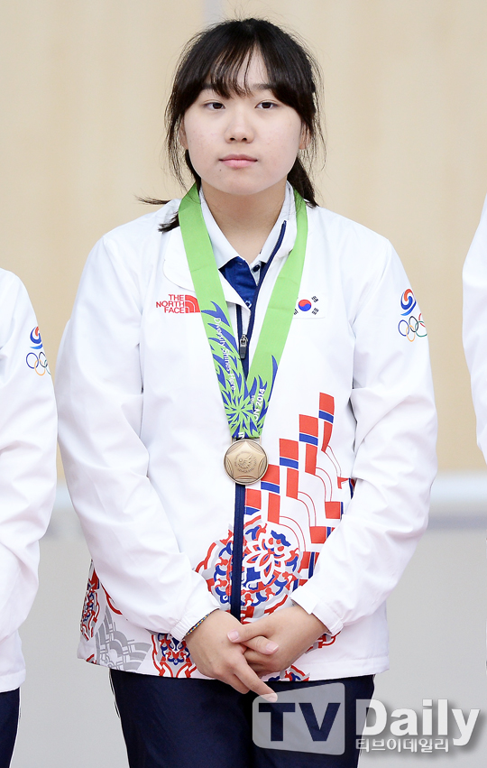 수줍은공기 이미지