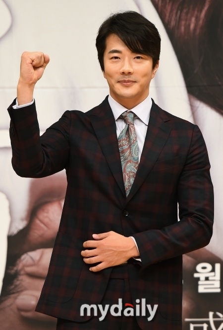 엑터스엔터테인먼트 이미지