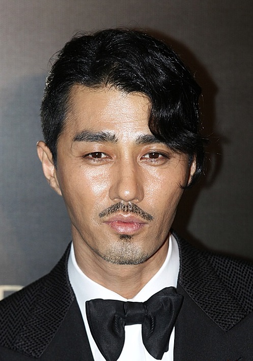 아이노아남성 이미지