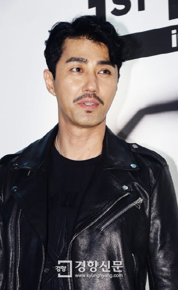아이노아남성 이미지