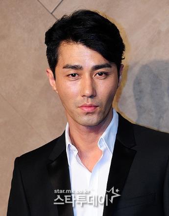아이노아남성 이미지