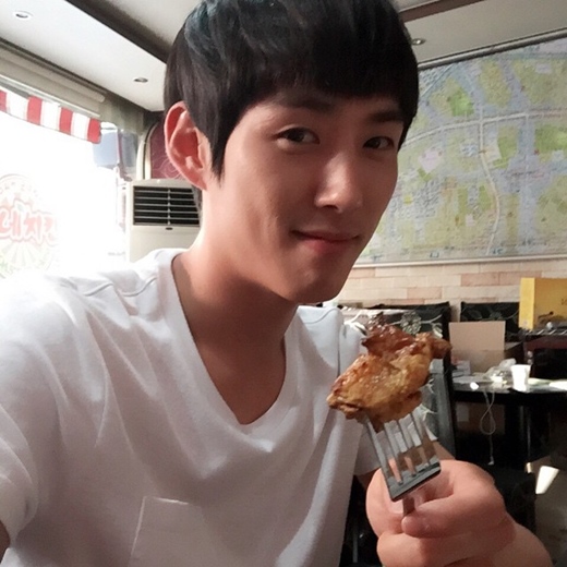 미소치킨 이미지