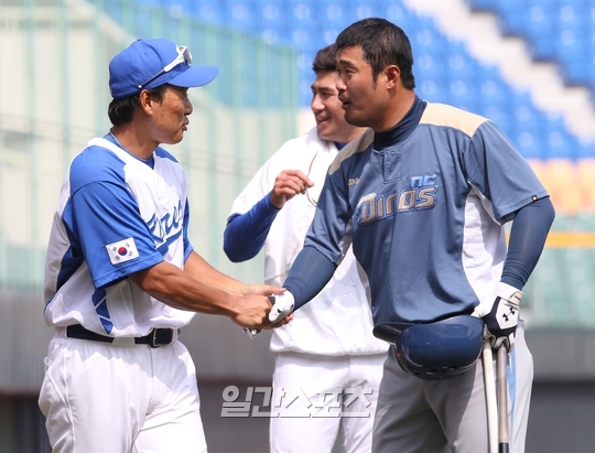 인터뷰 이미지