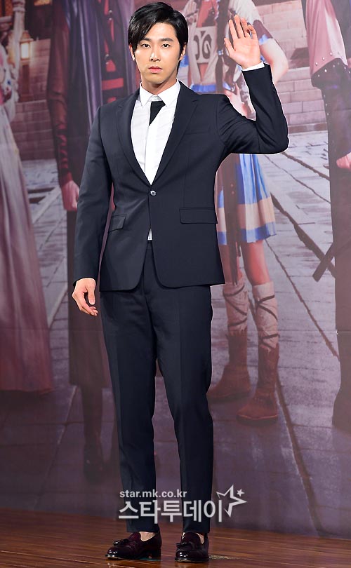 윤호 이미지