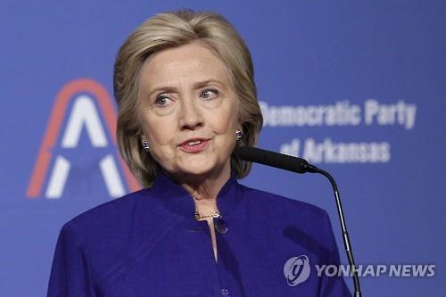 힐러리 "월가임원 보너스 삭감", 젭 부시 "의원 월급 삭감"