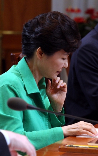 생각에 잠긴 朴대통령