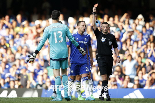 FBL-ENG-PR-CHELSEA-SWANSEA