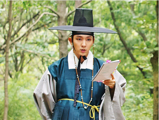 밤을 걷는 선비 이미지