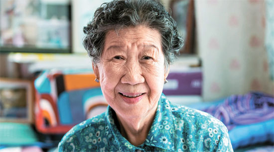 빨강손톱 이미지