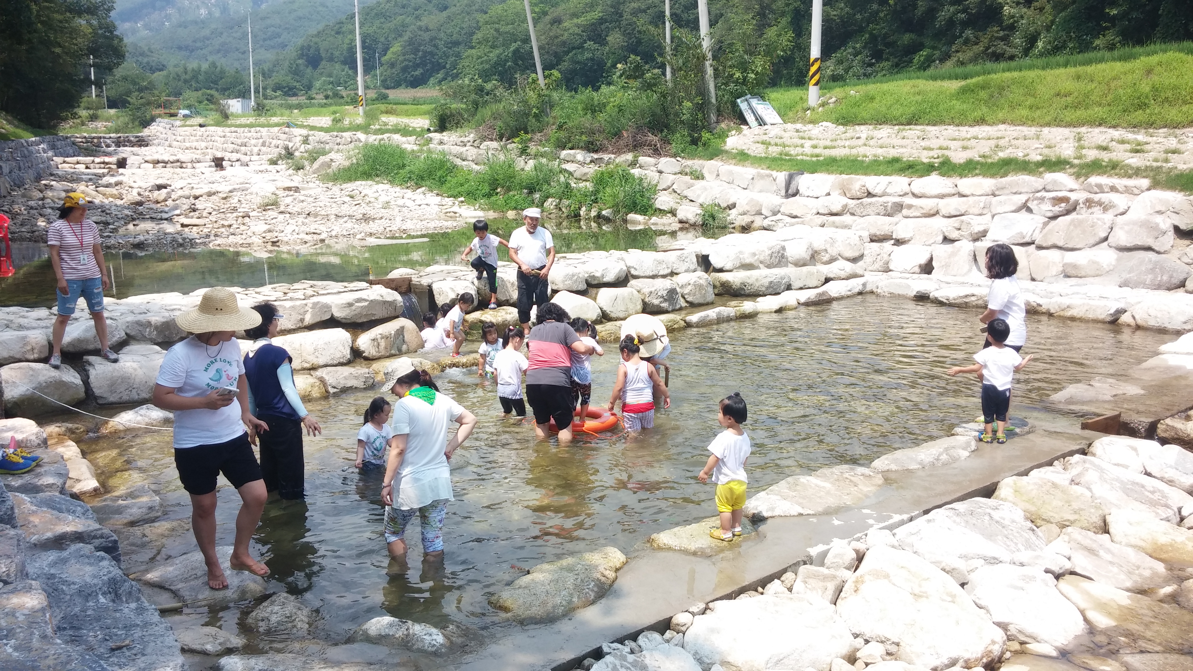 화백나무 유아숲체험원 이미지