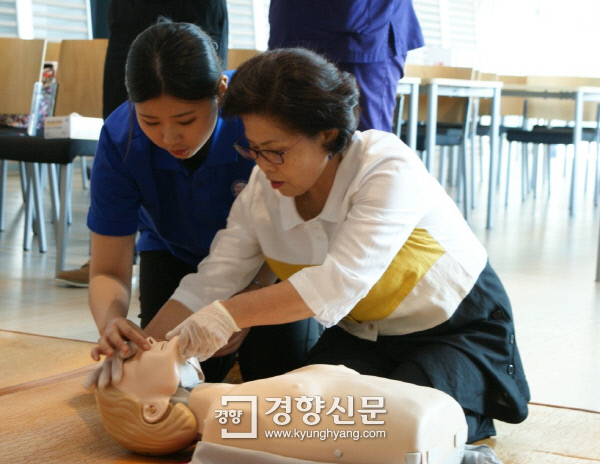 에이치 플러스 이미지
