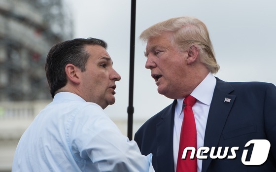 아이오와 접전 예상..트럼프-크루즈 서로 날선 인신공격 - 뉴스1