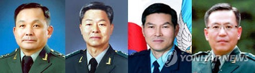 군 수뇌부 인사.. 합참의장에 첫 3사출신 이순진 대장 (서울=연합뉴스) 정부는 14일 합참의장에 3사 출신인 이순진(왼쪽부터. 3사14기) 대장을 내정했다고 밝혔다. 또 육군총장은 장준규(육사36기) 현 1군사령관을, 공군총장은 정경두(공사30기) 현 합참 전략기획본부장을, 연합사부사령관은 김현집(육사36기) 현 3군사령관을 각각 임명했다.