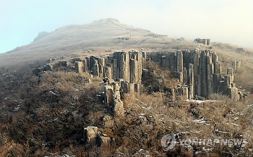 주상절리대로 이뤄진 무등산 입석대 모습. (연합뉴스 자료사진)