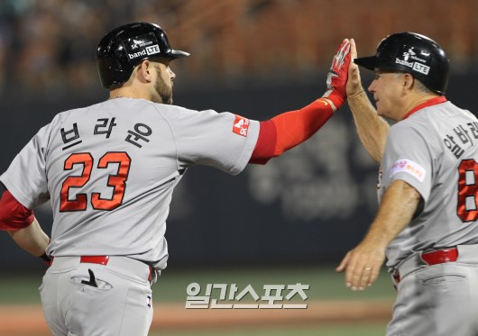 브라운뱅크 이미지
