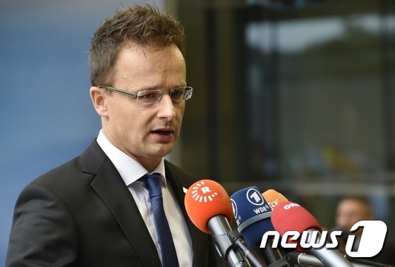 페테르 시야르토 헝가리 외무장관© AFP=뉴스1