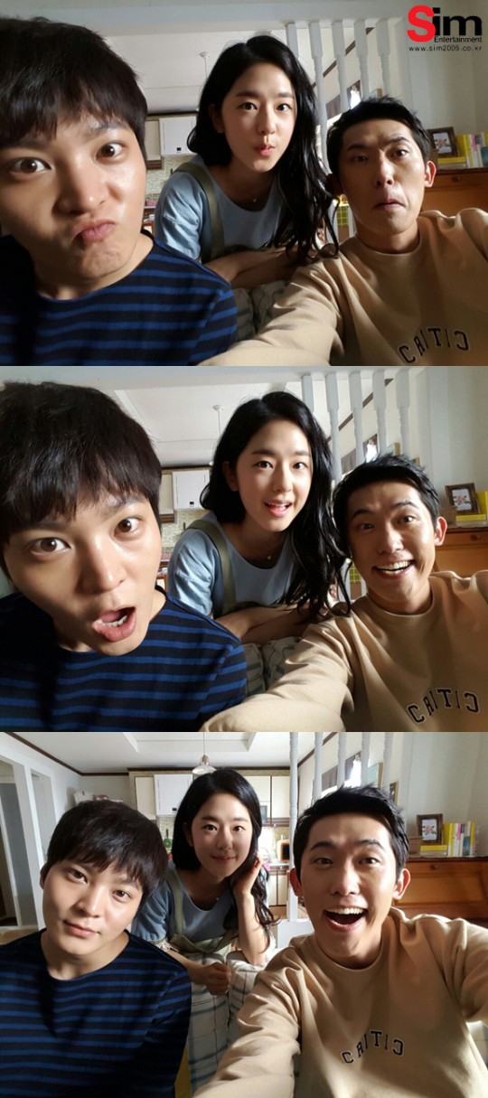 삼남매 이미지