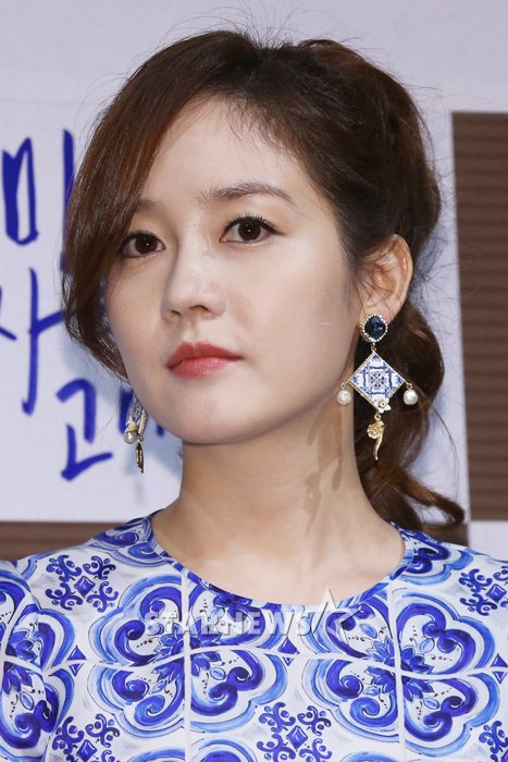 오늘자 성유리 | 인스티즈