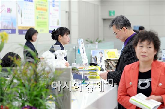 아시아경제DB