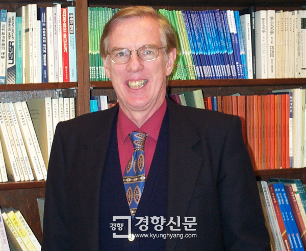 [사면초가국정교과서] "박근혜 대통령은 역사를 객관적으로 얘기할 수 없는 사람" | 인스티즈