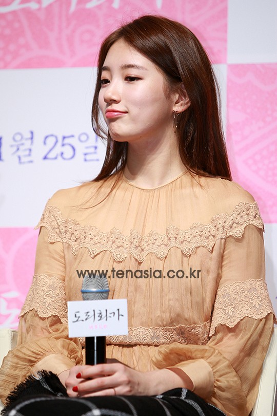 류승룡때문에 빵 터진 오늘자 수지.jpg(도리화가 제작보고회) | 인스티즈