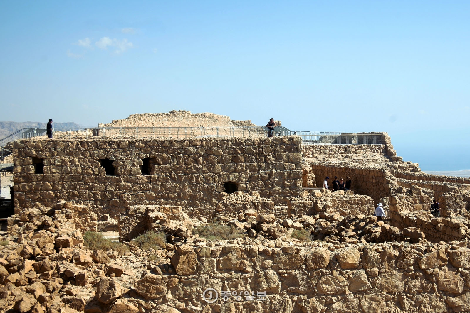목욕탕·감시탑 등 요새의 흔적이 마사다에 남아 있다.