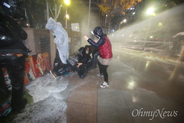 지켜야할 국민을 쏜 경찰 | 인스티즈