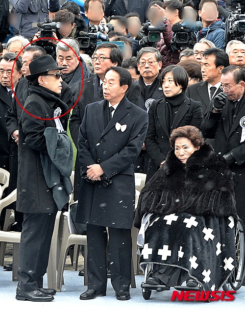 김영삼 전 대통령 영결식, 김영삼 장남 김은철, 김영삼 차남 김현철