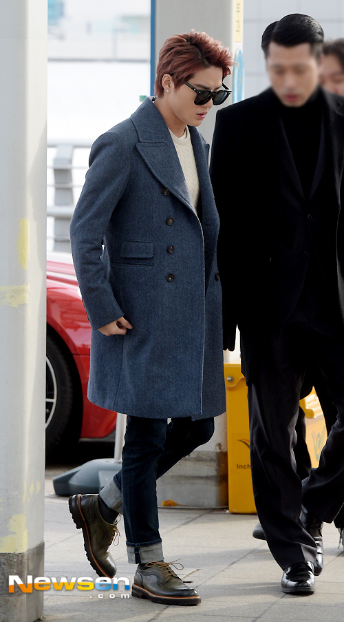 심플하고 멋스러운 오늘자 시아준수 출국길 | 인스티즈