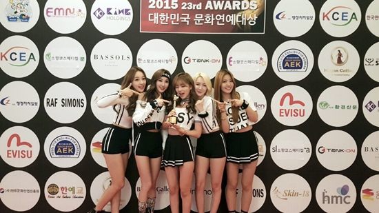 디홀릭 이미지