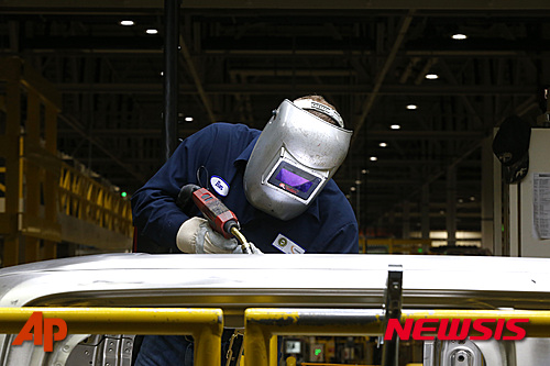 미국 3월 제조업 PMI 51.8..6개월만에 확장 - 뉴시스