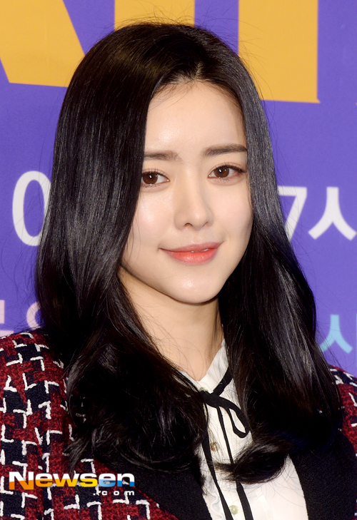 오늘자 홍수아 | 인스티즈