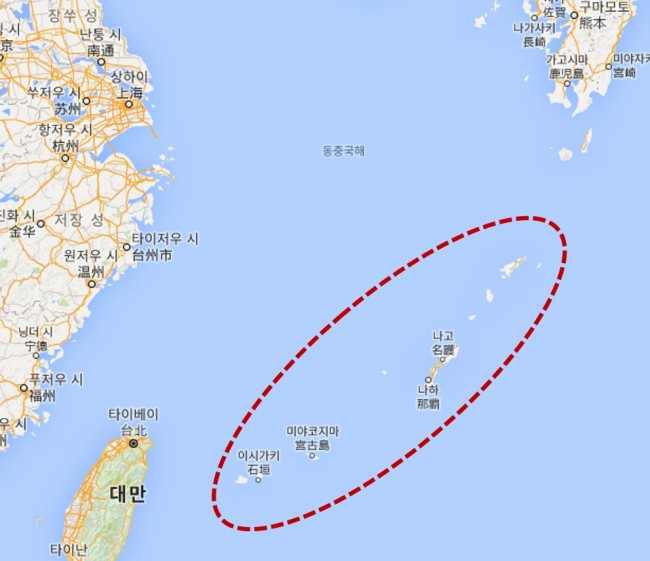 일본이 남서 제도(붉은 색 원)의 200여 개의 섬에 자위대 부대를 배치해 중국 봉쇄적책에 나섰다. [자료=구글맵]