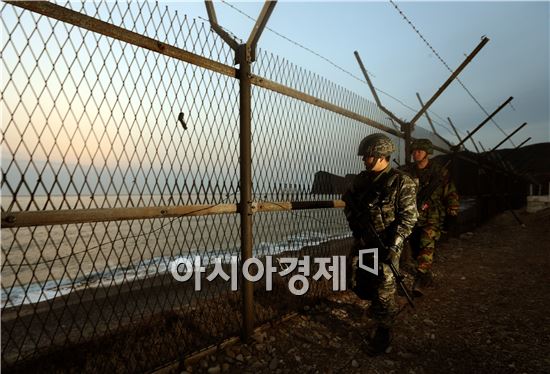 숨진 정 이병은 비무장지대 내에서 매복 작전 중이었던 것으로 알려졌다.