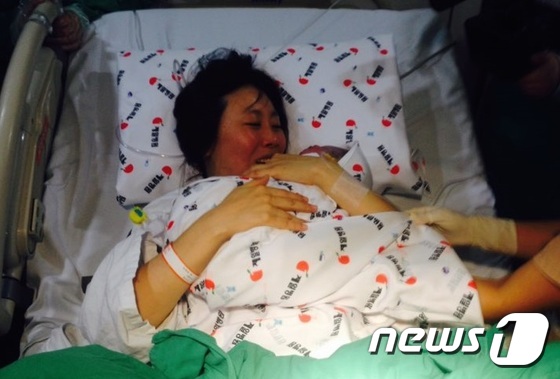 2016년 첫둥이는 자연분만 3.3kg 여자아이(종합) - 뉴스1