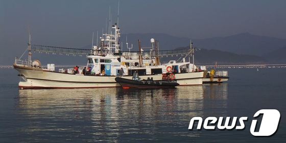 통영 앞 바다서 어선 충돌..1명 부상 - 뉴스1