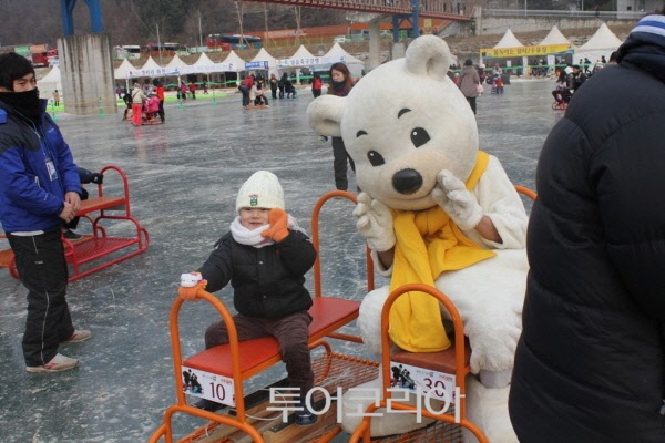 축제의땅 이미지