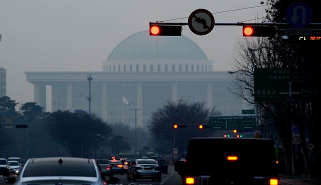 3자 대결구도 끝까지 갈까.. 5대 변수가 총선판세 가른다 - 한국일보